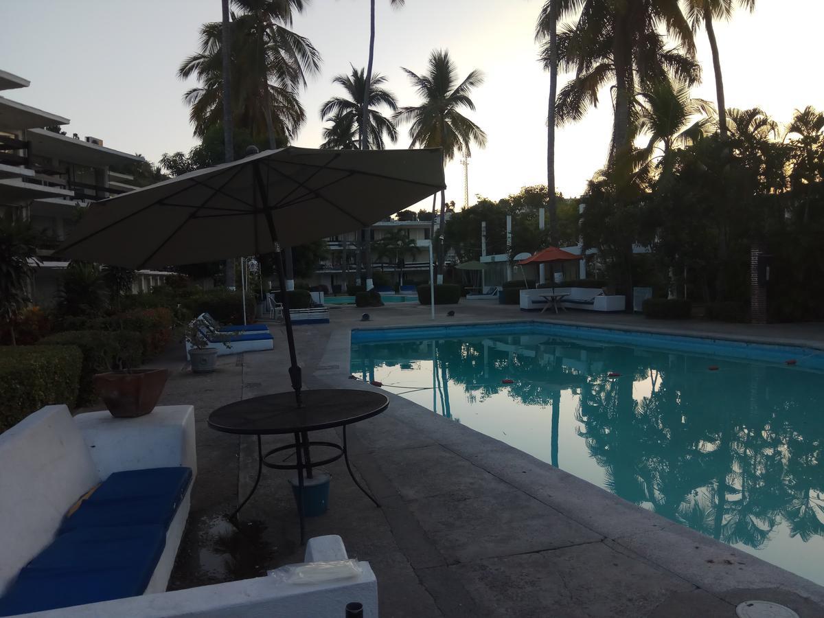 Hotel La Jolla Acapulco Exterior photo